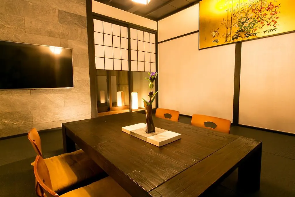 Hosta Nijo Sen Holiday home Kyoto Japan