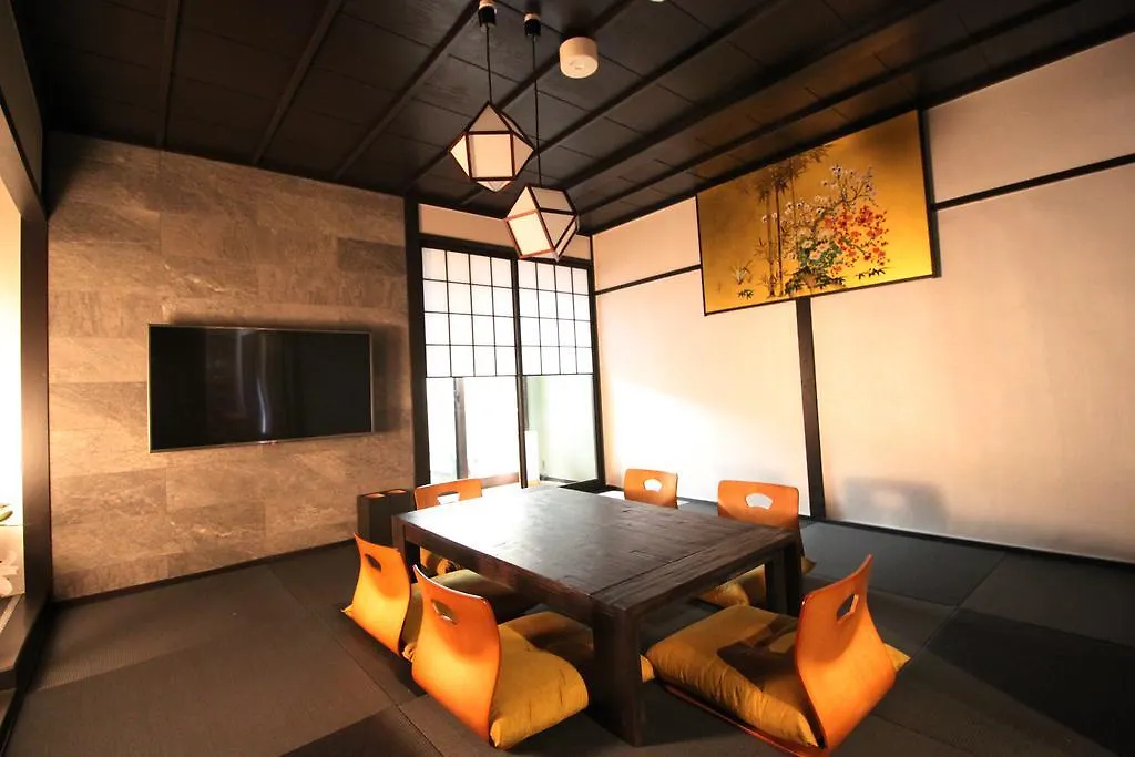 Hosta Nijo Sen Holiday home Kyoto Japan