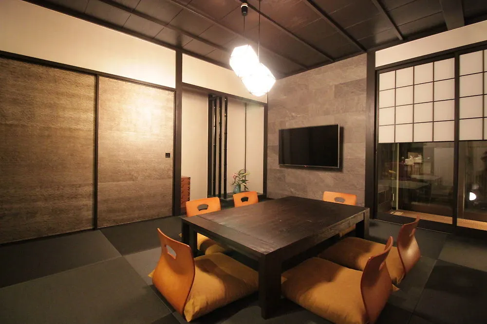 Hosta Nijo Sen Holiday home Kyoto