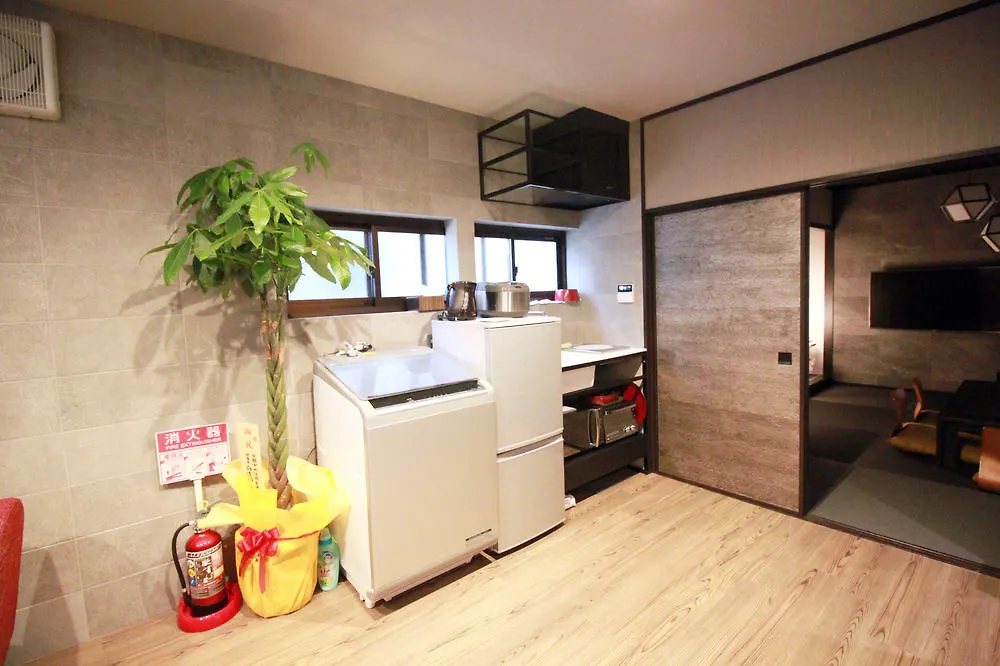 Hosta Nijo Sen Holiday home Kyoto Japan